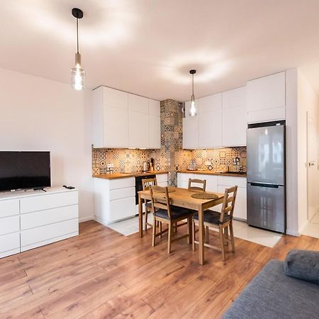 Saska Kepa Bright Apartament وارسو المظهر الخارجي الصورة