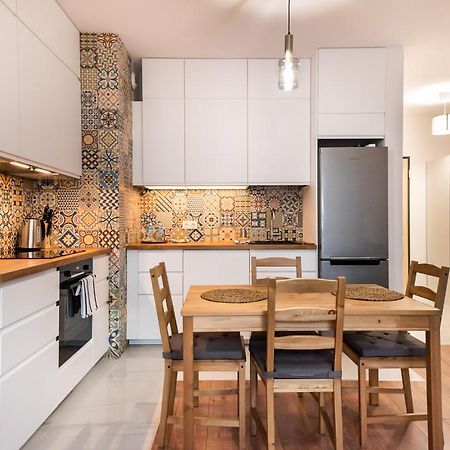 Saska Kepa Bright Apartament وارسو المظهر الخارجي الصورة