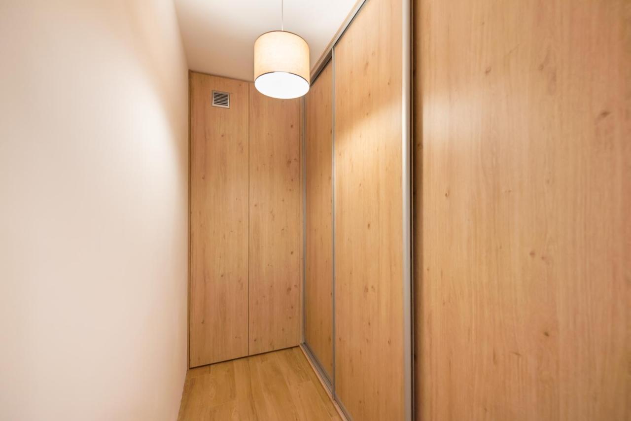 Saska Kepa Bright Apartament وارسو المظهر الخارجي الصورة